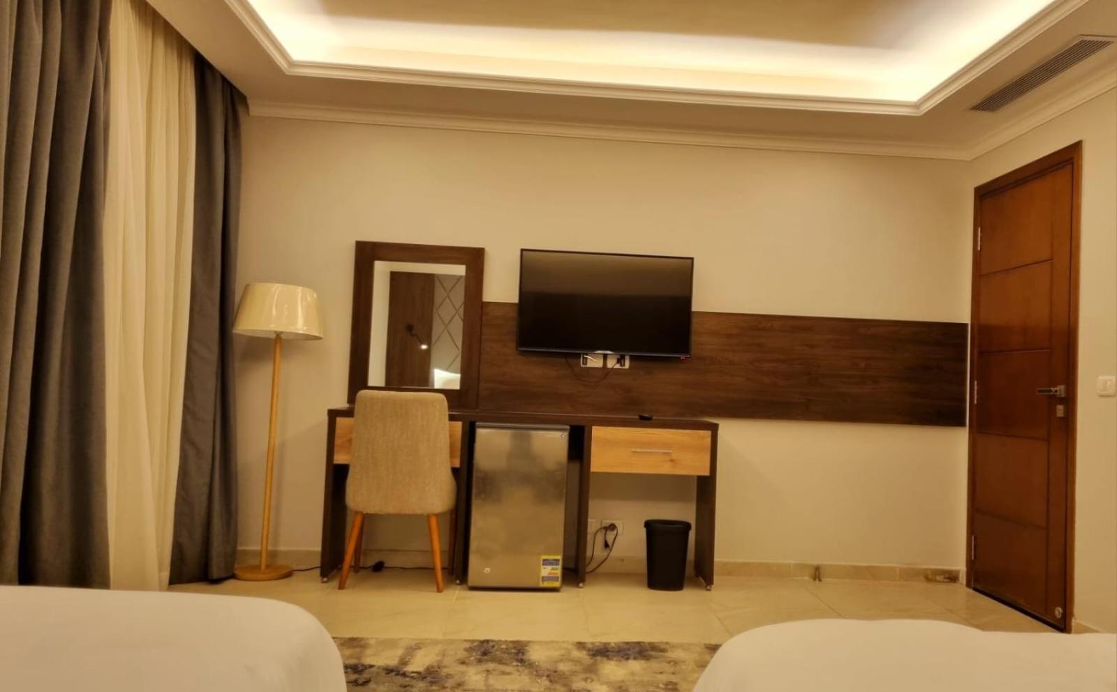Hotel Grand Plaza Sheikh Zayed Kafr Abu 'umaydah Exterior foto