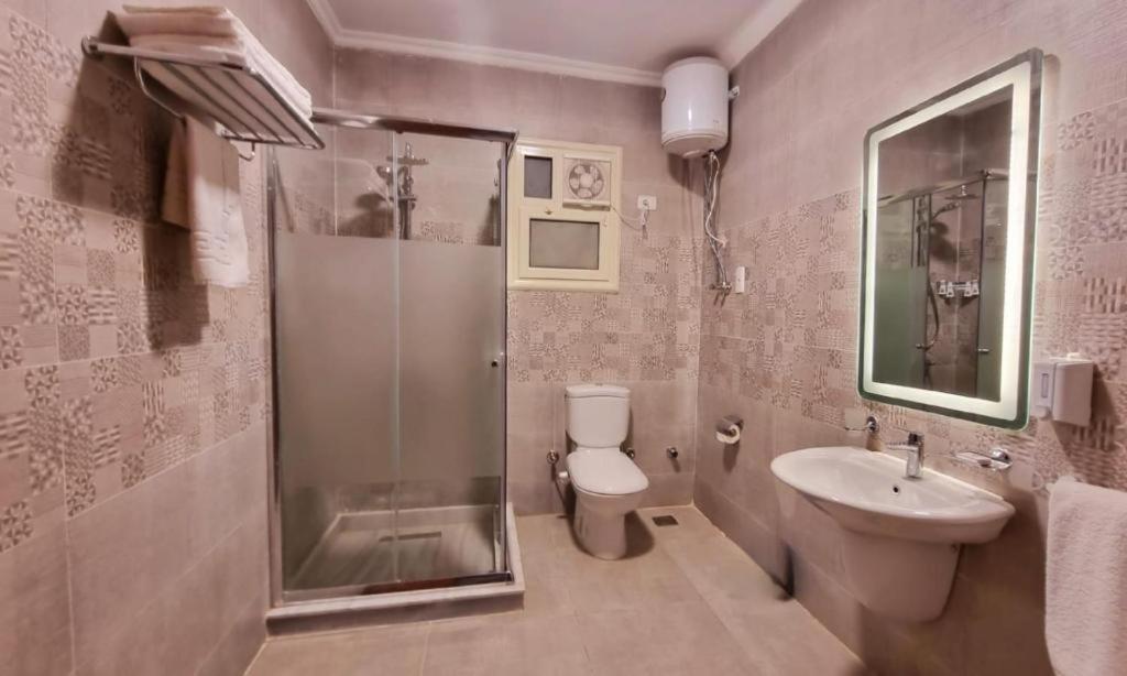 Hotel Grand Plaza Sheikh Zayed Kafr Abu 'umaydah Exterior foto